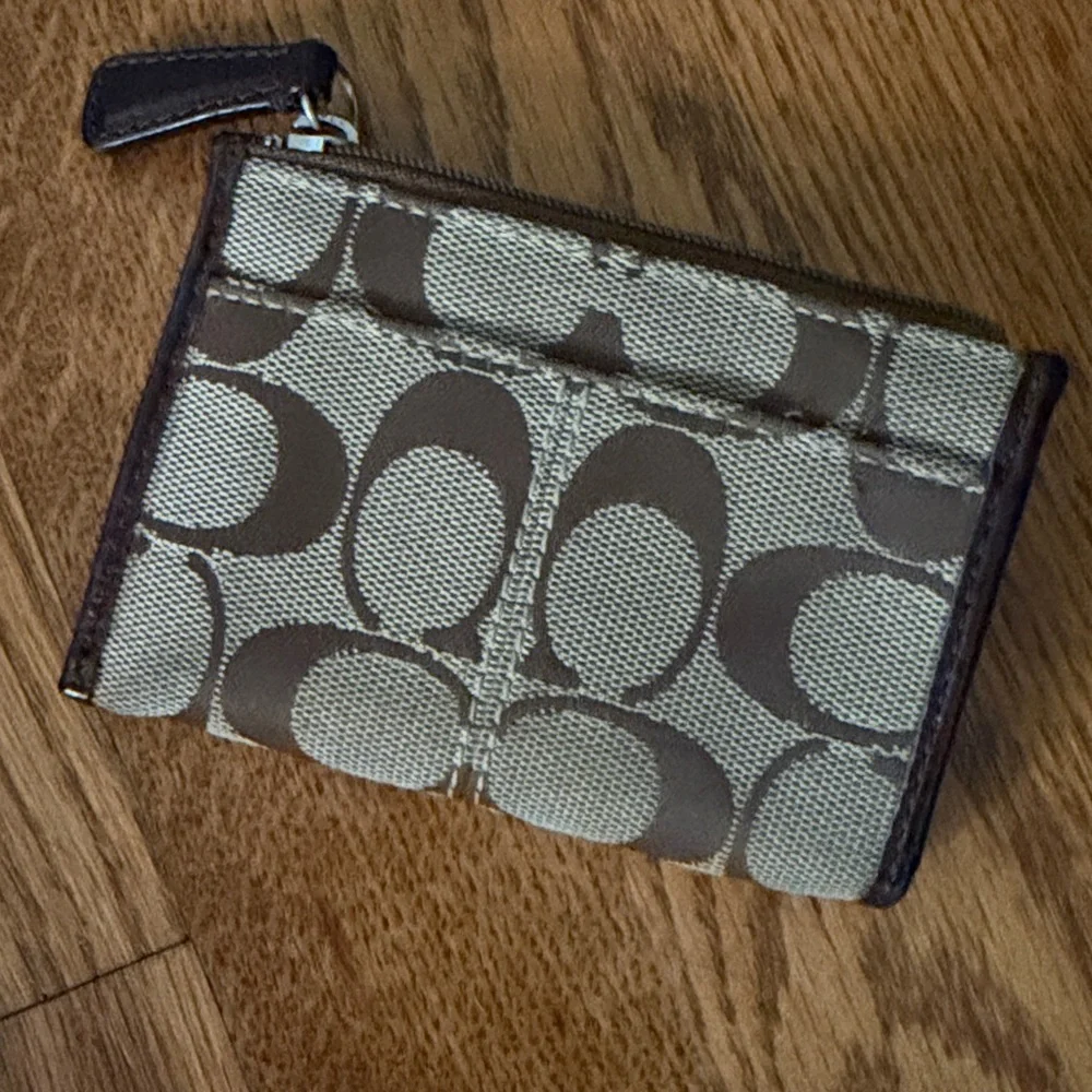 COACH Signature Logo Wallet | Classic Designer Everyday Essential